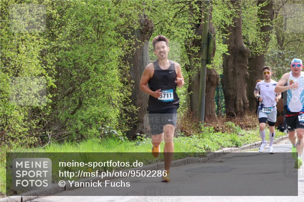 12.04.2026 - 45. Internationalen Wilhelmsburger Insellauf Yannick Fuchs http://msf.ph/oto/9502286 12.04.2026 12:44:49 Laufen 5711, 5566 meine-sportfotos.de