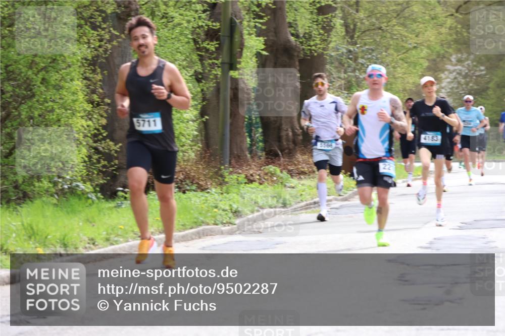12.04.2026 - 45. Internationalen Wilhelmsburger Insellauf Yannick Fuchs http://msf.ph/oto/9502287 12.04.2026 12:44:49 Laufen 5711, 22, 4183 meine-sportfotos.de