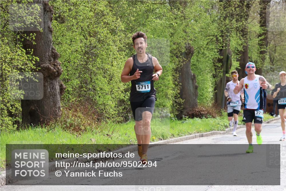 12.04.2026 - 45. Internationalen Wilhelmsburger Insellauf Yannick Fuchs http://msf.ph/oto/9502294 12.04.2026 12:44:50 Laufen 5711, 5566, 221, 4183 meine-sportfotos.de