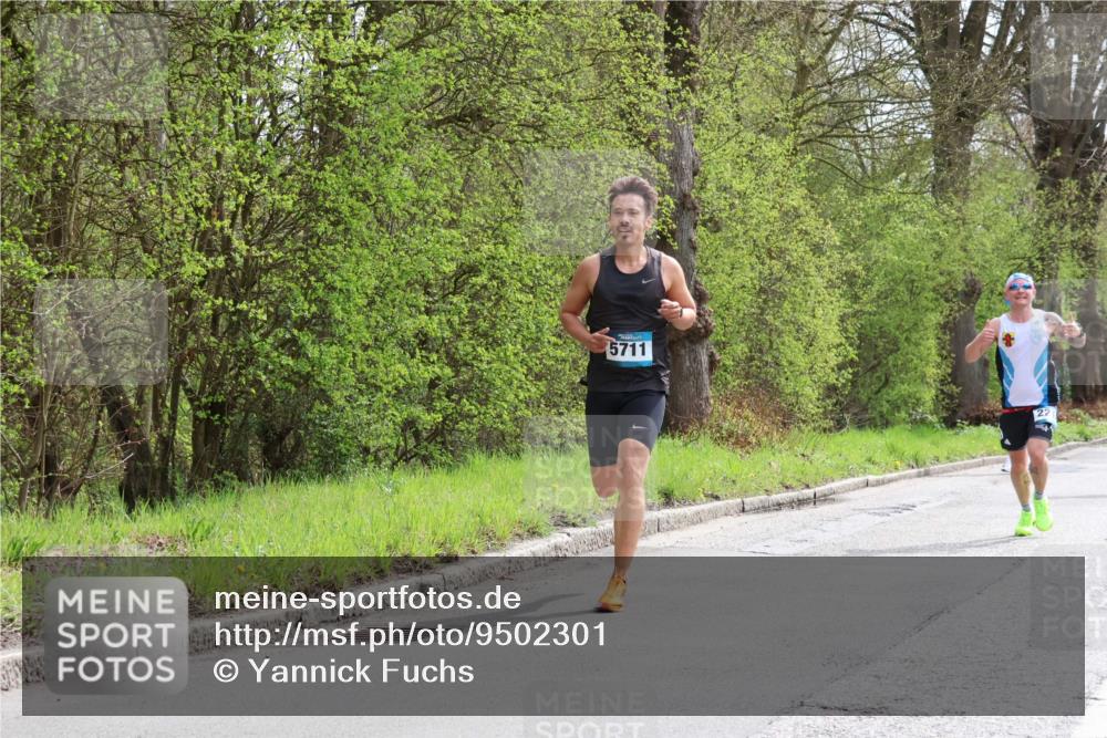 12.04.2026 - 45. Internationalen Wilhelmsburger Insellauf Yannick Fuchs http://msf.ph/oto/9502301 12.04.2026 12:44:52 Laufen 5711, 22 meine-sportfotos.de