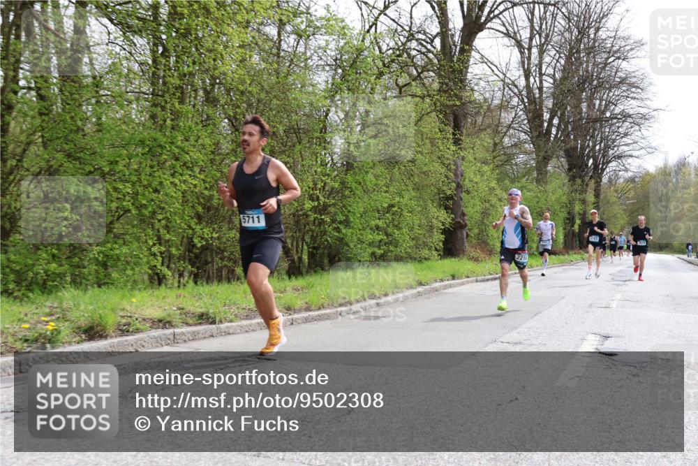 12.04.2026 - 45. Internationalen Wilhelmsburger Insellauf Yannick Fuchs http://msf.ph/oto/9502308 12.04.2026 12:44:53 Laufen 5711, 2218, 4183 meine-sportfotos.de