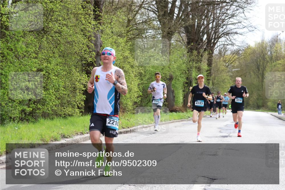 12.04.2026 - 45. Internationalen Wilhelmsburger Insellauf Yannick Fuchs http://msf.ph/oto/9502309 12.04.2026 12:44:53 Laufen 2218, 5566, 4183, 3816 meine-sportfotos.de