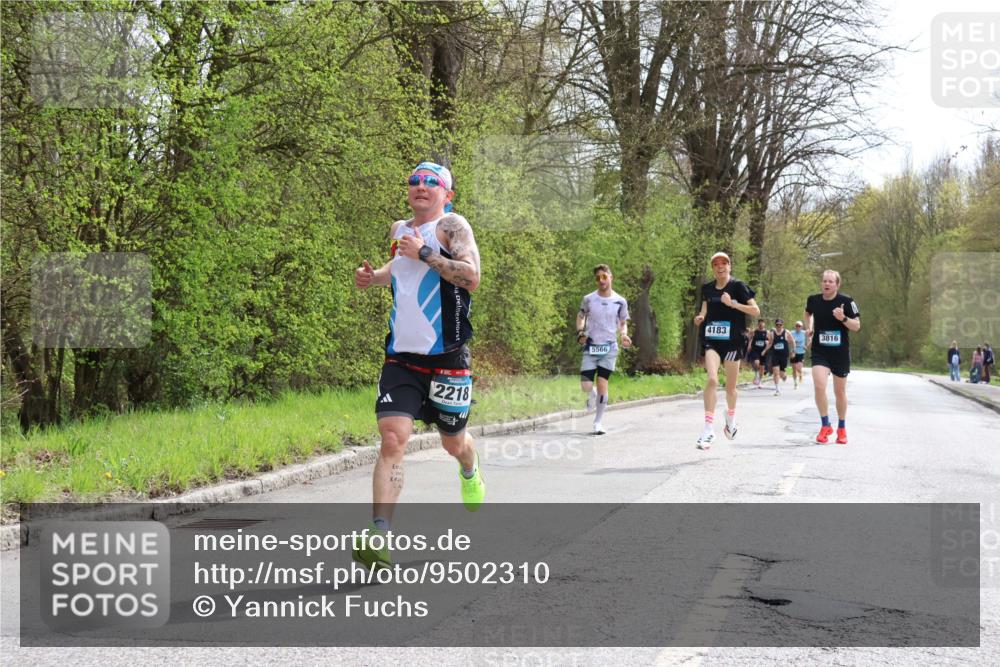 12.04.2026 - 45. Internationalen Wilhelmsburger Insellauf Yannick Fuchs http://msf.ph/oto/9502310 12.04.2026 12:44:54 Laufen 2218, 5566, 4183, 3816 meine-sportfotos.de