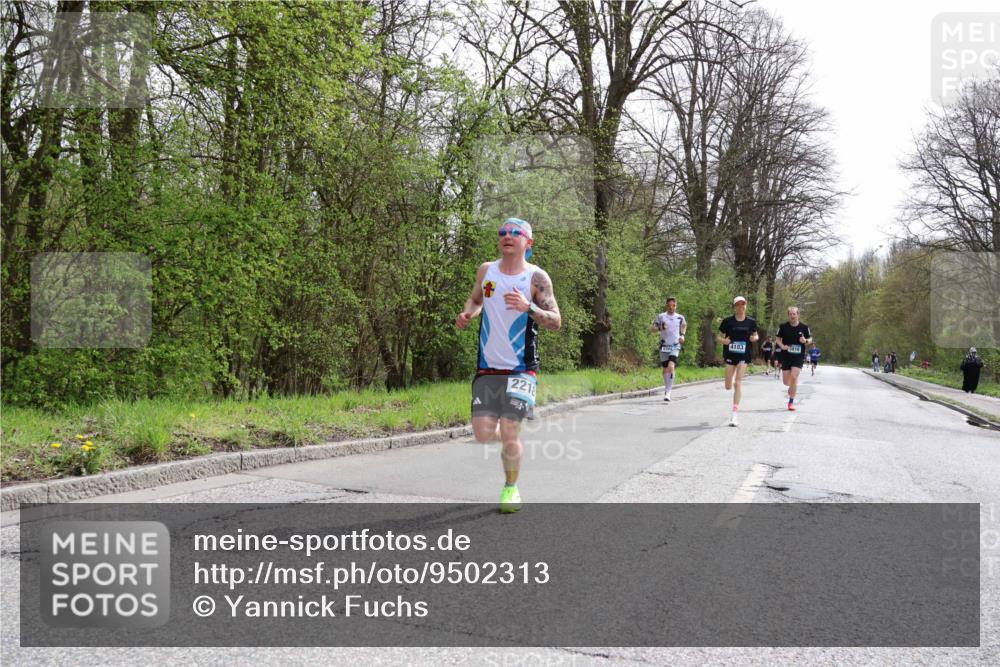 12.04.2026 - 45. Internationalen Wilhelmsburger Insellauf Yannick Fuchs http://msf.ph/oto/9502313 12.04.2026 12:44:54 Laufen 221, 4183, 3816 meine-sportfotos.de