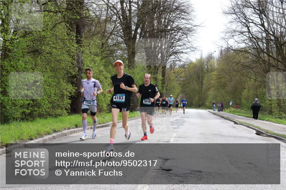 12.04.2026 - 45. Internationalen Wilhelmsburger Insellauf Yannick Fuchs http://msf.ph/oto/9502317 12.04.2026 12:44:55 Laufen 5566, 4183, 3816 meine-sportfotos.de