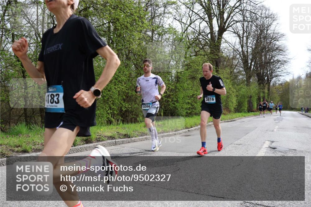 12.04.2026 - 45. Internationalen Wilhelmsburger Insellauf Yannick Fuchs http://msf.ph/oto/9502327 12.04.2026 12:44:57 Laufen 183, 5566, 3816 meine-sportfotos.de