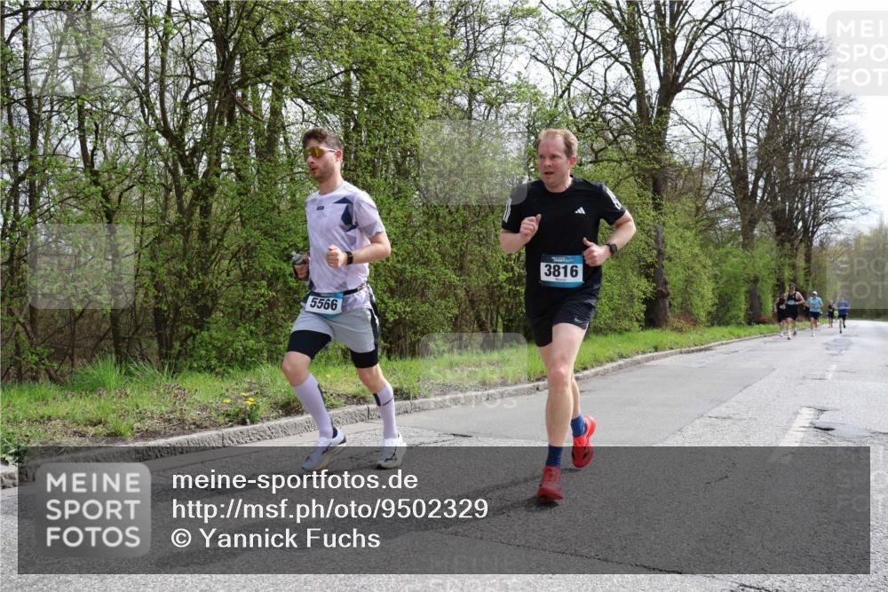 12.04.2026 - 45. Internationalen Wilhelmsburger Insellauf Yannick Fuchs http://msf.ph/oto/9502329 12.04.2026 12:44:57 Laufen 5566, 3816 meine-sportfotos.de