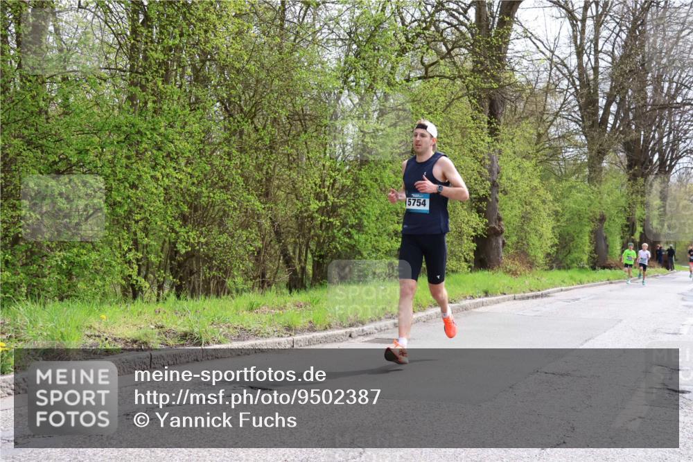 12.04.2026 - 45. Internationalen Wilhelmsburger Insellauf Yannick Fuchs http://msf.ph/oto/9502387 12.04.2026 12:45:10 Laufen 5754 meine-sportfotos.de