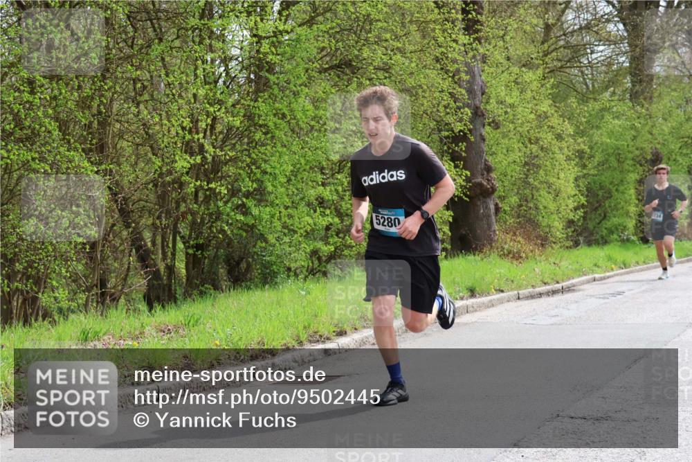 12.04.2026 - 45. Internationalen Wilhelmsburger Insellauf Yannick Fuchs http://msf.ph/oto/9502445 12.04.2026 12:45:28 Laufen 5280, 734 meine-sportfotos.de