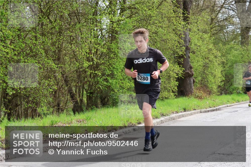 12.04.2026 - 45. Internationalen Wilhelmsburger Insellauf Yannick Fuchs http://msf.ph/oto/9502446 12.04.2026 12:45:28 Laufen 5280, 734 meine-sportfotos.de