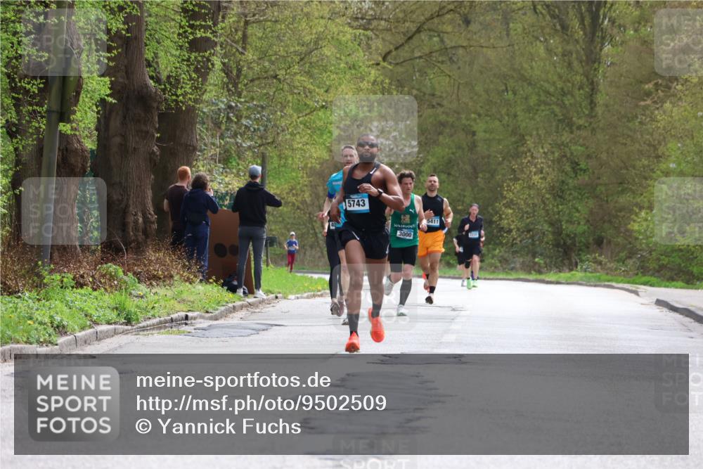 12.04.2026 - 45. Internationalen Wilhelmsburger Insellauf Yannick Fuchs http://msf.ph/oto/9502509 12.04.2026 12:45:45 Laufen 5743, 3000, 5411, 2235 meine-sportfotos.de