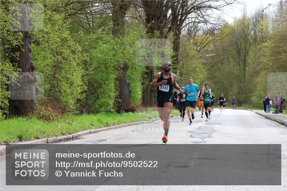 12.04.2026 - 45. Internationalen Wilhelmsburger Insellauf Yannick Fuchs http://msf.ph/oto/9502522 12.04.2026 12:45:49 Laufen 5743, 4041, 4472, 3000 meine-sportfotos.de