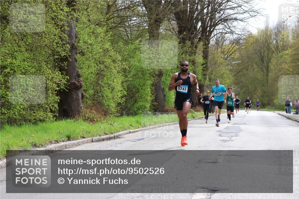 12.04.2026 - 45. Internationalen Wilhelmsburger Insellauf Yannick Fuchs http://msf.ph/oto/9502526 12.04.2026 12:45:50 Laufen 5743, 4041, 447 meine-sportfotos.de