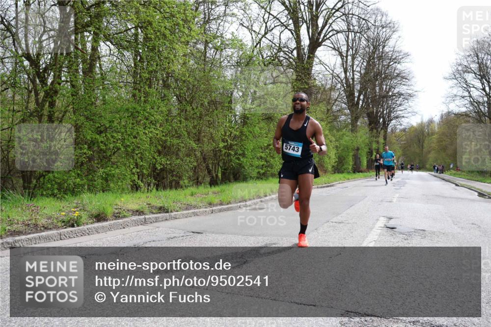 12.04.2026 - 45. Internationalen Wilhelmsburger Insellauf Yannick Fuchs http://msf.ph/oto/9502541 12.04.2026 12:45:52 Laufen 5743 meine-sportfotos.de