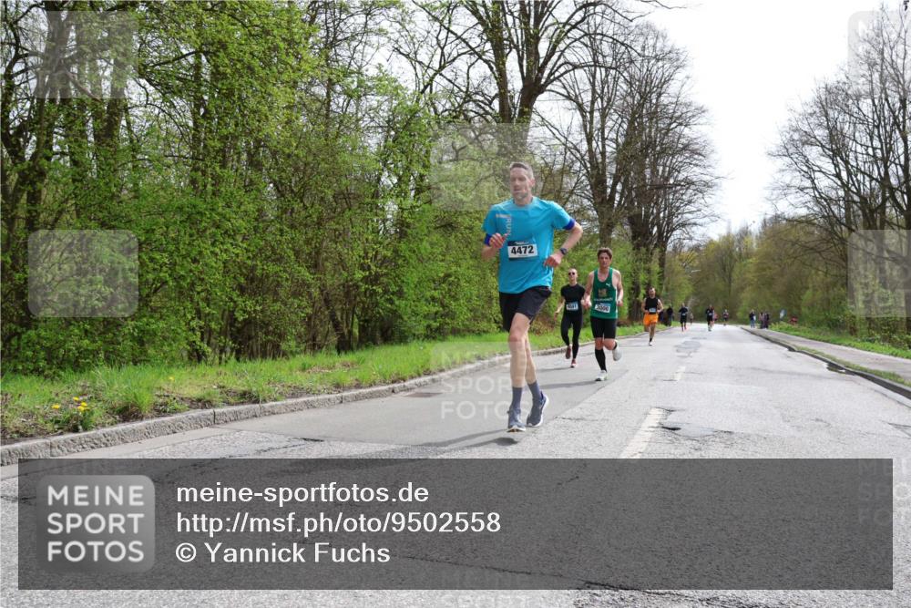 12.04.2026 - 45. Internationalen Wilhelmsburger Insellauf Yannick Fuchs http://msf.ph/oto/9502558 12.04.2026 12:45:57 Laufen 4472, 4041, 3000 meine-sportfotos.de