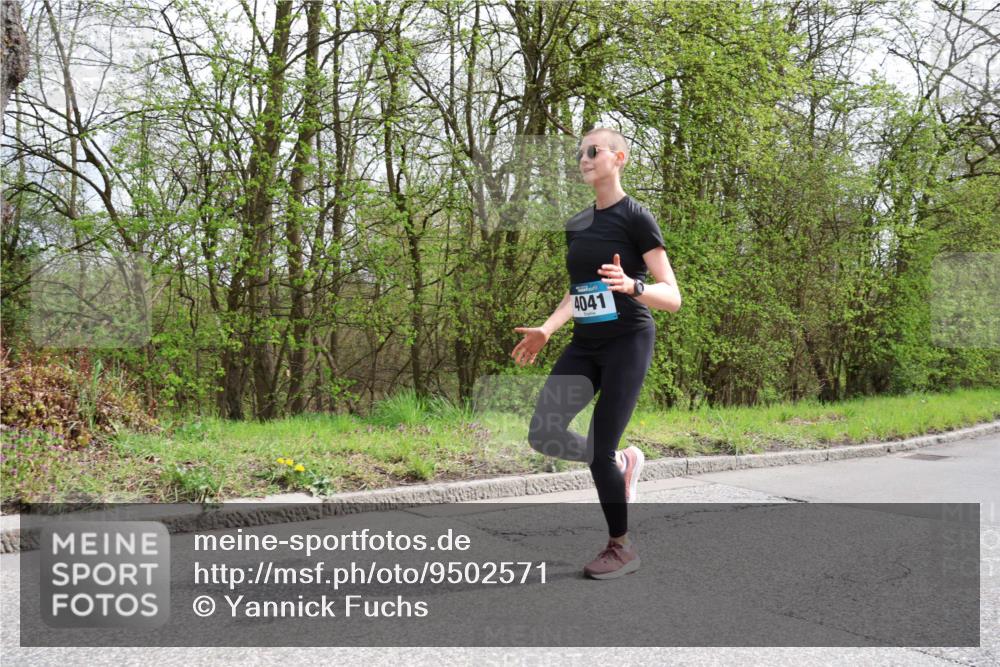 12.04.2026 - 45. Internationalen Wilhelmsburger Insellauf Yannick Fuchs http://msf.ph/oto/9502571 12.04.2026 12:45:59 Laufen 4041 meine-sportfotos.de