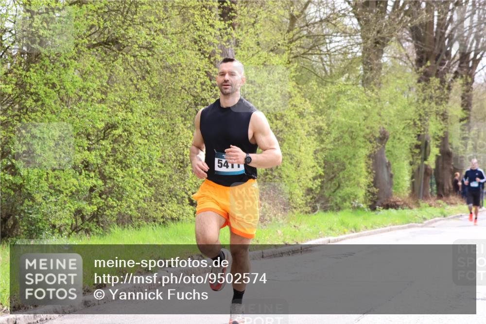 12.04.2026 - 45. Internationalen Wilhelmsburger Insellauf Yannick Fuchs http://msf.ph/oto/9502574 12.04.2026 12:46:00 Laufen 54 meine-sportfotos.de