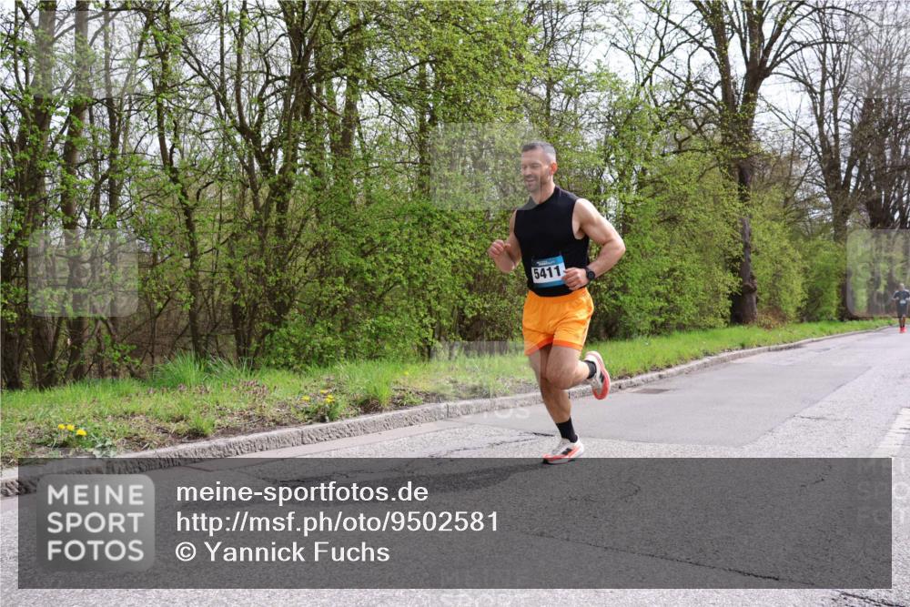 12.04.2026 - 45. Internationalen Wilhelmsburger Insellauf Yannick Fuchs http://msf.ph/oto/9502581 12.04.2026 12:46:02 Laufen 5411 meine-sportfotos.de