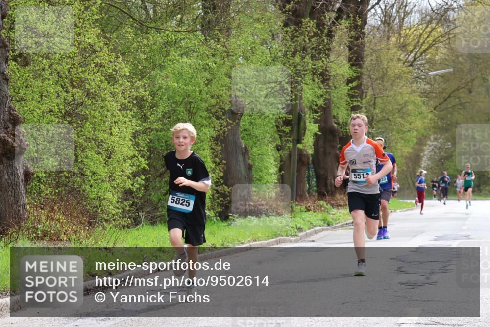 12.04.2026 - 45. Internationalen Wilhelmsburger Insellauf Yannick Fuchs http://msf.ph/oto/9502614 12.04.2026 12:46:10 Laufen 5825, 5512, 820 meine-sportfotos.de
