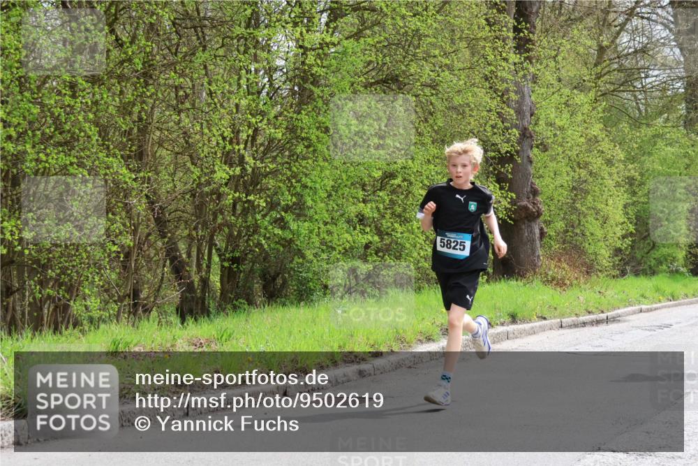 12.04.2026 - 45. Internationalen Wilhelmsburger Insellauf Yannick Fuchs http://msf.ph/oto/9502619 12.04.2026 12:46:12 Laufen 5825 meine-sportfotos.de
