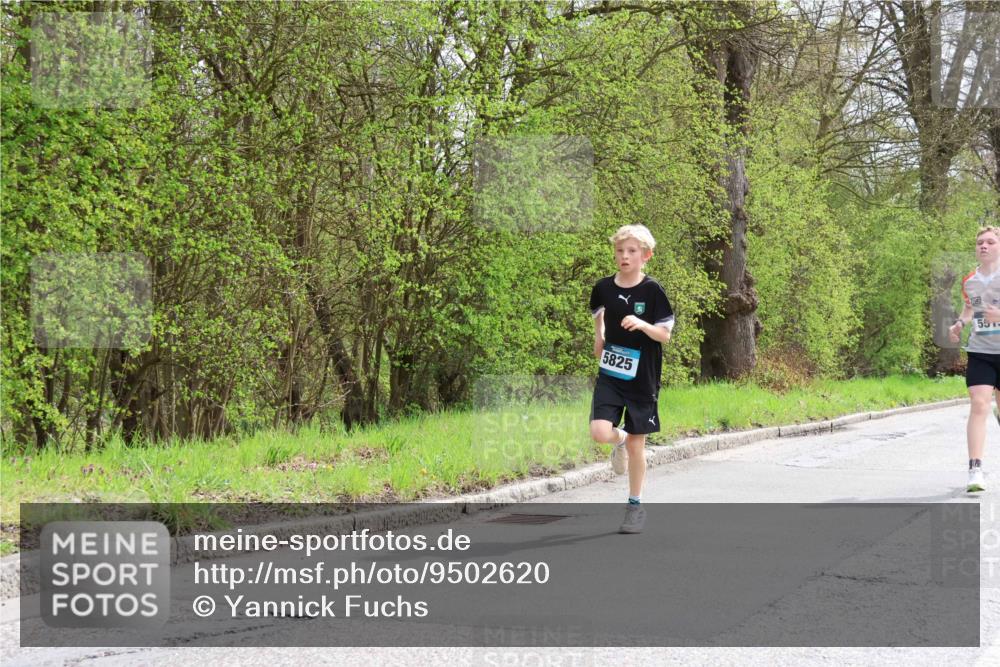 12.04.2026 - 45. Internationalen Wilhelmsburger Insellauf Yannick Fuchs http://msf.ph/oto/9502620 12.04.2026 12:46:12 Laufen 5825, 55 meine-sportfotos.de