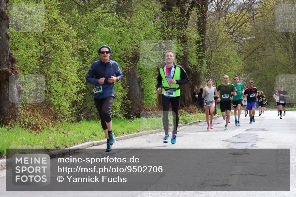 12.04.2026 - 45. Internationalen Wilhelmsburger Insellauf Yannick Fuchs http://msf.ph/oto/9502706 12.04.2026 12:46:33 Laufen 5595, 5296, 4678, 4079, 5809, 2017 meine-sportfotos.de