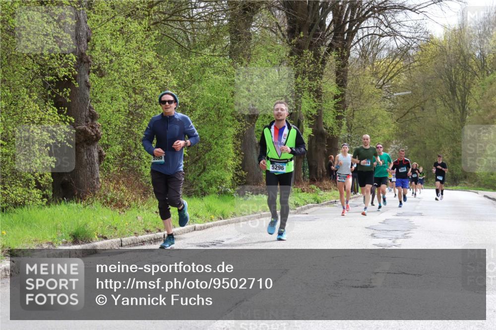 12.04.2026 - 45. Internationalen Wilhelmsburger Insellauf Yannick Fuchs http://msf.ph/oto/9502710 12.04.2026 12:46:34 Laufen 5595, 5296, 4079, 18, 5809 meine-sportfotos.de
