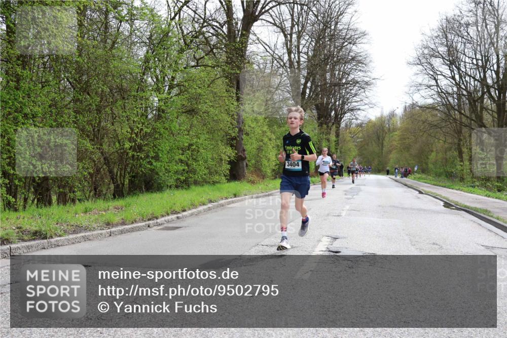 12.04.2026 - 45. Internationalen Wilhelmsburger Insellauf Yannick Fuchs http://msf.ph/oto/9502795 12.04.2026 12:46:56 Laufen 3404, 4459 meine-sportfotos.de
