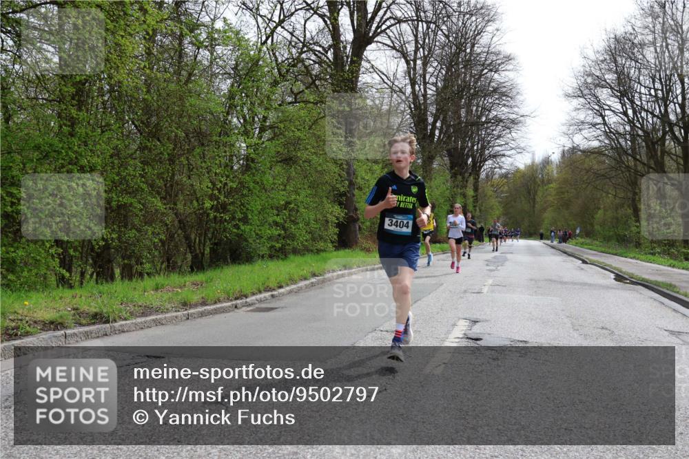 12.04.2026 - 45. Internationalen Wilhelmsburger Insellauf Yannick Fuchs http://msf.ph/oto/9502797 12.04.2026 12:46:57 Laufen 3404 meine-sportfotos.de