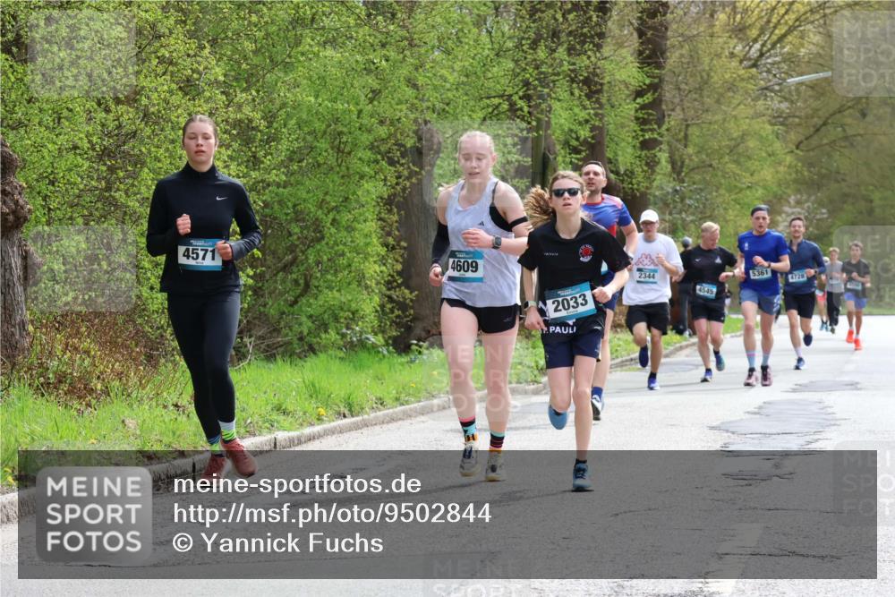 12.04.2026 - 45. Internationalen Wilhelmsburger Insellauf Yannick Fuchs http://msf.ph/oto/9502844 12.04.2026 12:47:09 Laufen 4571, 4609, 2033, 2344, 4545, 5361, 4728 meine-sportfotos.de