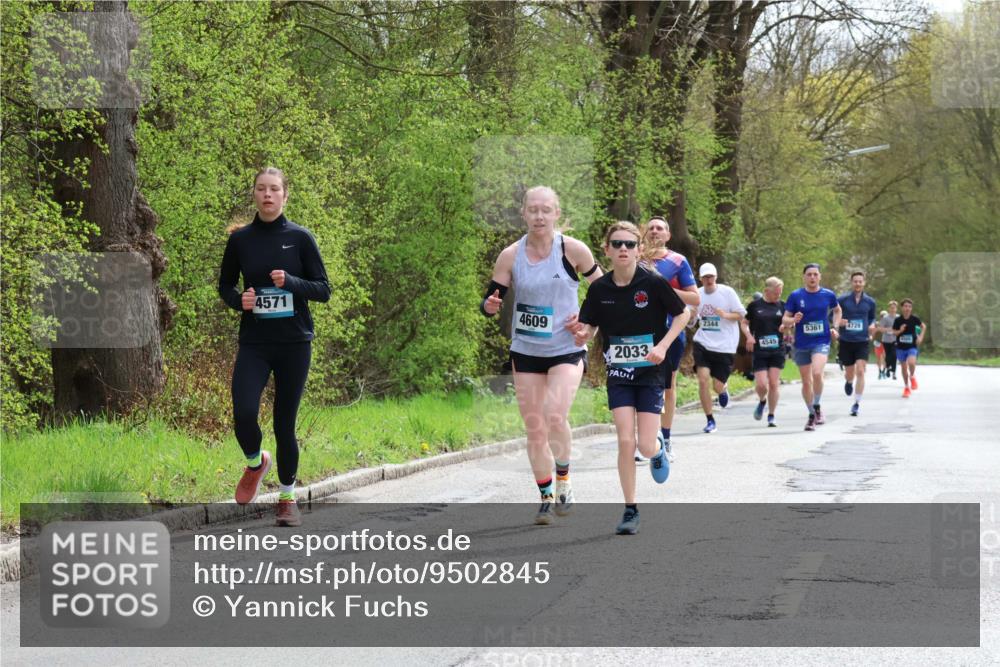 12.04.2026 - 45. Internationalen Wilhelmsburger Insellauf Yannick Fuchs http://msf.ph/oto/9502845 12.04.2026 12:47:10 Laufen 4571, 4609, 2033, 2344, 4545, 4545, 5361, 4728 meine-sportfotos.de