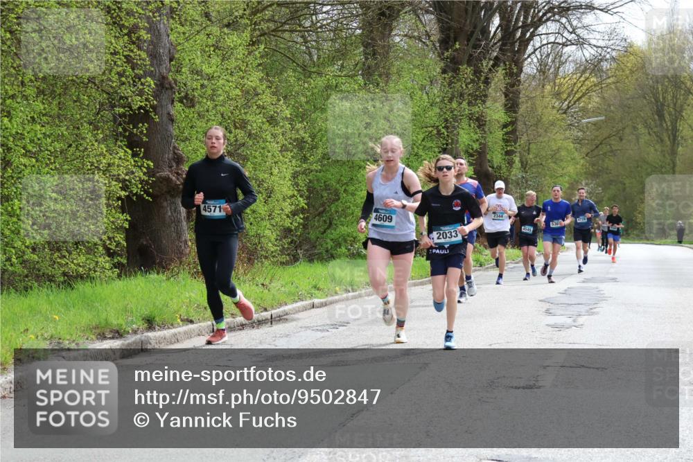 12.04.2026 - 45. Internationalen Wilhelmsburger Insellauf Yannick Fuchs http://msf.ph/oto/9502847 12.04.2026 12:47:10 Laufen 4571, 4609, 2033, 7, 3, 4728, 2344, 536, 4545, 4545 meine-sportfotos.de