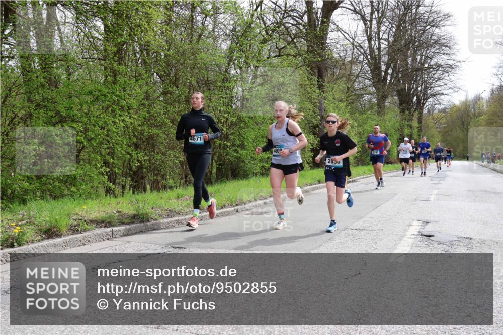 12.04.2026 - 45. Internationalen Wilhelmsburger Insellauf Yannick Fuchs http://msf.ph/oto/9502855 12.04.2026 12:47:12 Laufen 4571, 4600, 5797, 2033 meine-sportfotos.de
