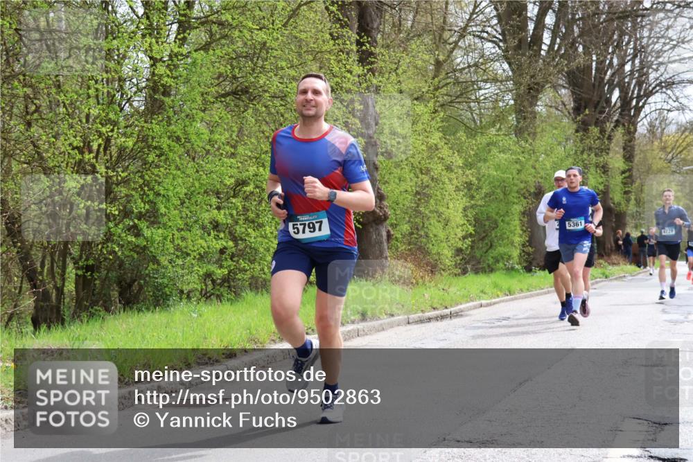 12.04.2026 - 45. Internationalen Wilhelmsburger Insellauf Yannick Fuchs http://msf.ph/oto/9502863 12.04.2026 12:47:14 Laufen 5797, 5361, 4728 meine-sportfotos.de