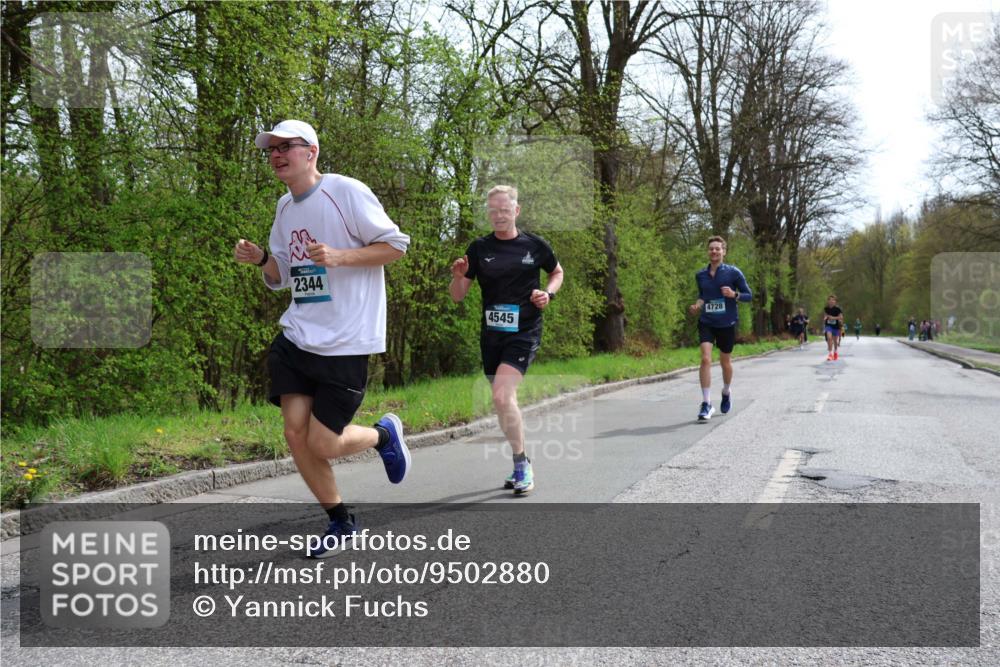 12.04.2026 - 45. Internationalen Wilhelmsburger Insellauf Yannick Fuchs http://msf.ph/oto/9502880 12.04.2026 12:47:18 Laufen 2344, 4728, 4545 meine-sportfotos.de