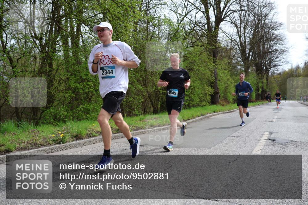 12.04.2026 - 45. Internationalen Wilhelmsburger Insellauf Yannick Fuchs http://msf.ph/oto/9502881 12.04.2026 12:47:18 Laufen 2344, 4545, 4728 meine-sportfotos.de
