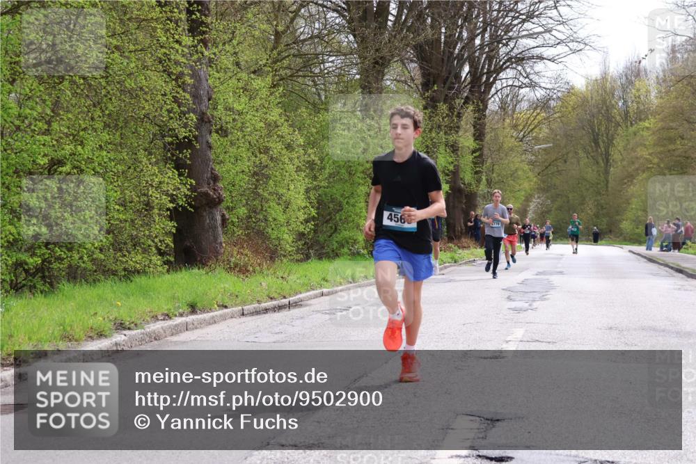 12.04.2026 - 45. Internationalen Wilhelmsburger Insellauf Yannick Fuchs http://msf.ph/oto/9502900 12.04.2026 12:47:22 Laufen 456, 5779 meine-sportfotos.de