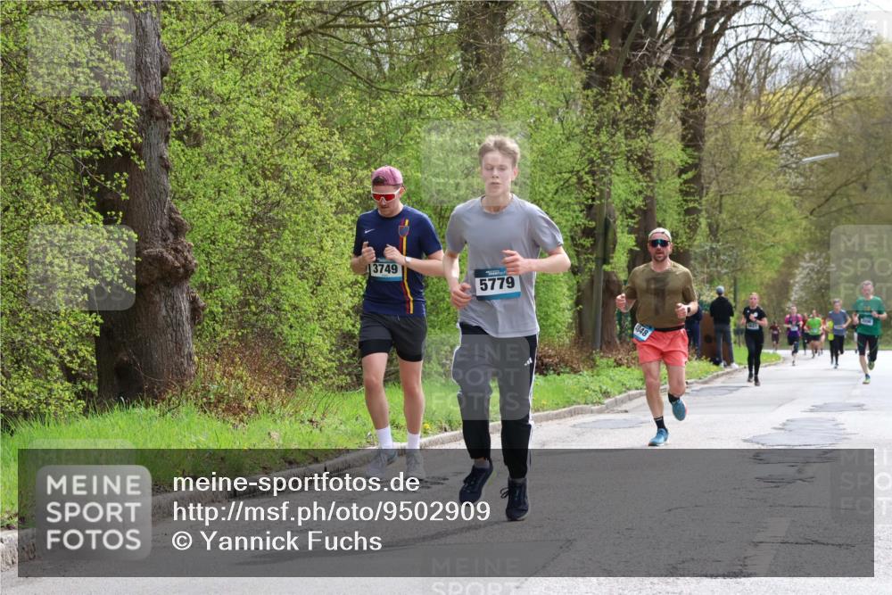 12.04.2026 - 45. Internationalen Wilhelmsburger Insellauf Yannick Fuchs http://msf.ph/oto/9502909 12.04.2026 12:47:26 Laufen 3749, 5779, 4848 meine-sportfotos.de