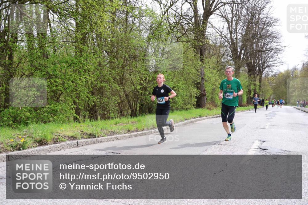 12.04.2026 - 45. Internationalen Wilhelmsburger Insellauf Yannick Fuchs http://msf.ph/oto/9502950 12.04.2026 12:47:39 Laufen 5621, 12, 2896 meine-sportfotos.de