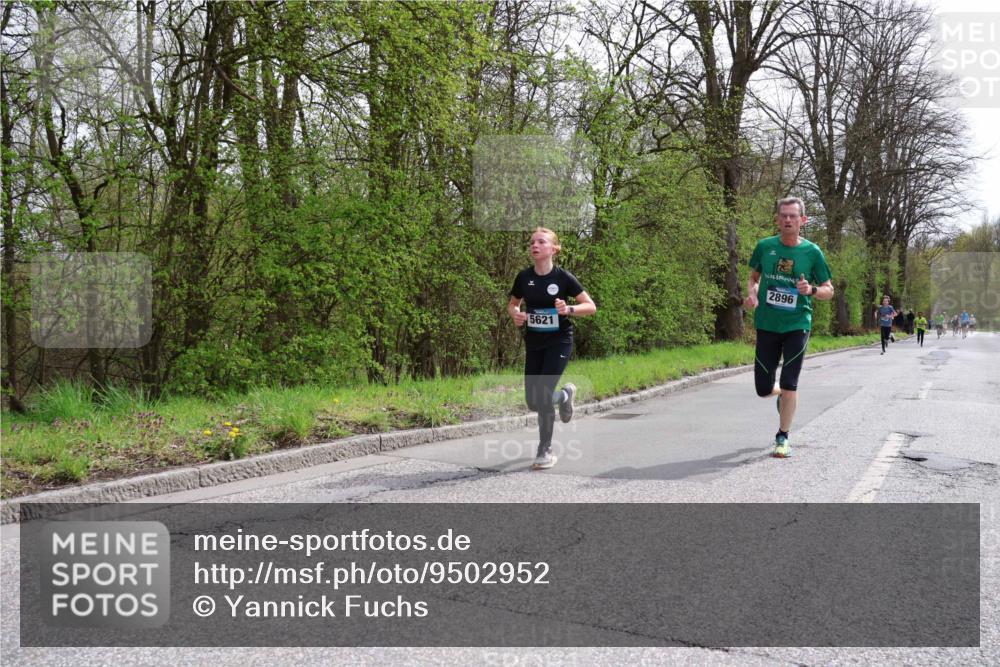 12.04.2026 - 45. Internationalen Wilhelmsburger Insellauf Yannick Fuchs http://msf.ph/oto/9502952 12.04.2026 12:47:39 Laufen 5621, 2896 meine-sportfotos.de