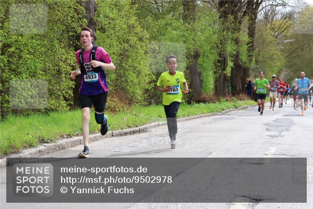 12.04.2026 - 45. Internationalen Wilhelmsburger Insellauf Yannick Fuchs http://msf.ph/oto/9502978 12.04.2026 12:47:45 Laufen 4933, 763, 4835, 1849 meine-sportfotos.de
