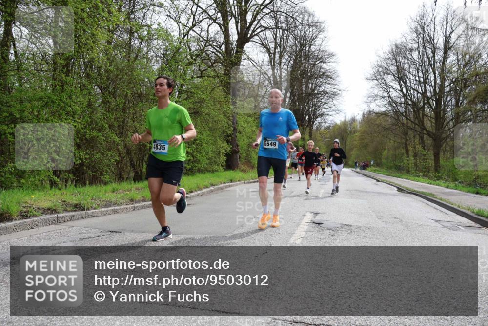 12.04.2026 - 45. Internationalen Wilhelmsburger Insellauf Yannick Fuchs http://msf.ph/oto/9503012 12.04.2026 12:47:53 Laufen 5549, 4835 meine-sportfotos.de