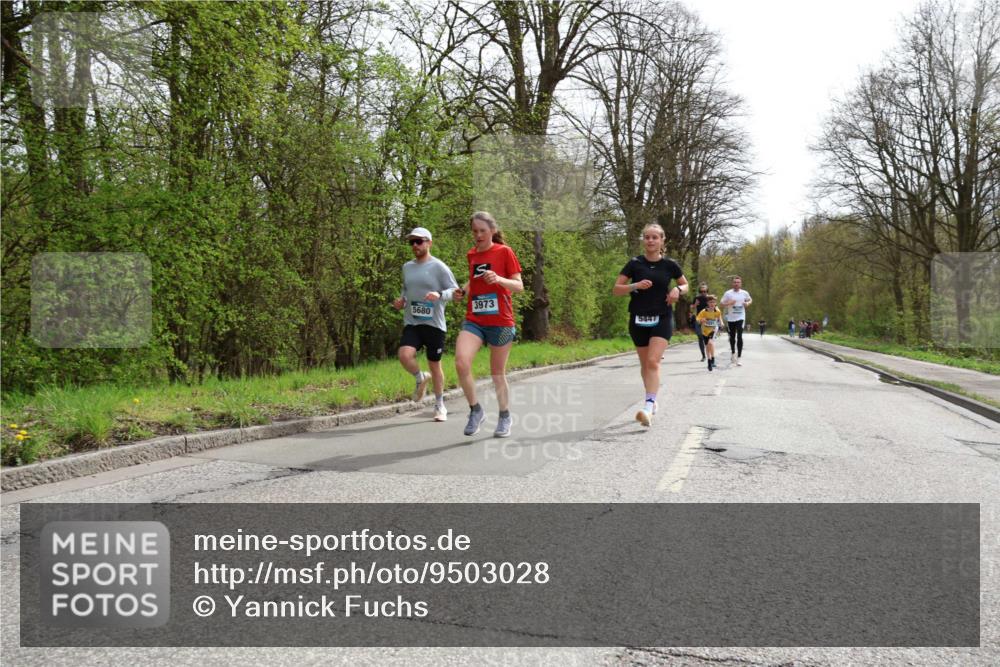 12.04.2026 - 45. Internationalen Wilhelmsburger Insellauf Yannick Fuchs http://msf.ph/oto/9503028 12.04.2026 12:47:57 Laufen 5680, 3973, 5447 meine-sportfotos.de