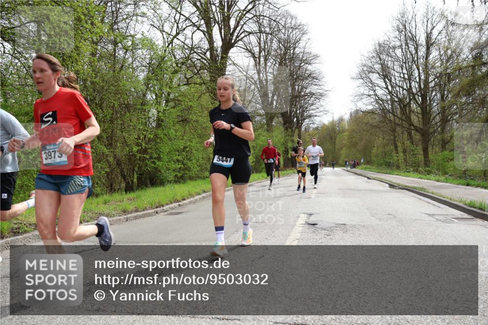 12.04.2026 - 45. Internationalen Wilhelmsburger Insellauf Yannick Fuchs http://msf.ph/oto/9503032 12.04.2026 12:47:58 Laufen 3973, 5447 meine-sportfotos.de