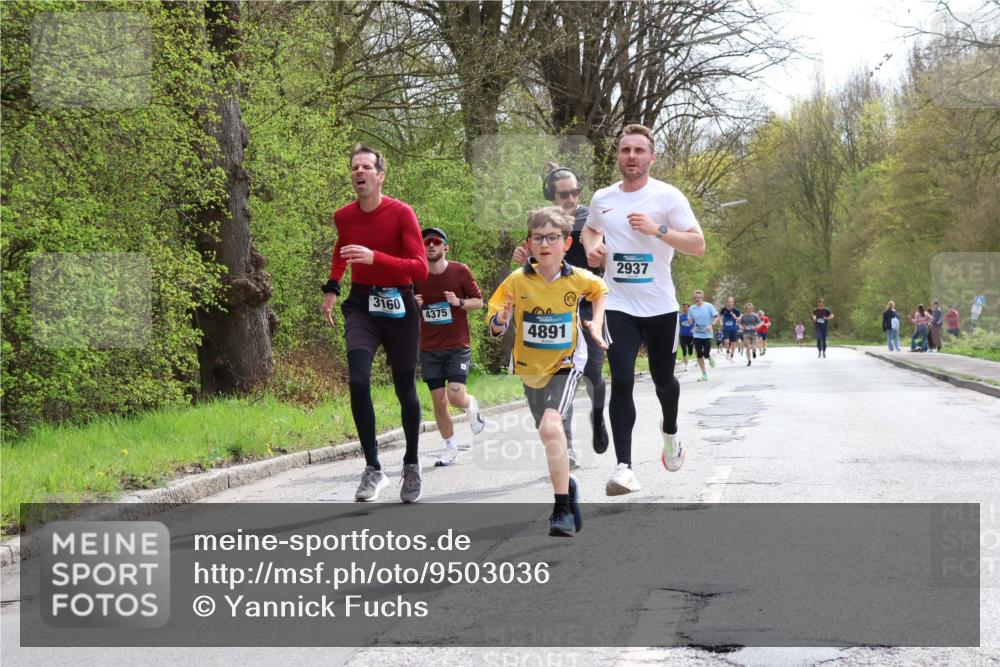 12.04.2026 - 45. Internationalen Wilhelmsburger Insellauf Yannick Fuchs http://msf.ph/oto/9503036 12.04.2026 12:47:59 Laufen 3160, 4375, 4891, 2937 meine-sportfotos.de