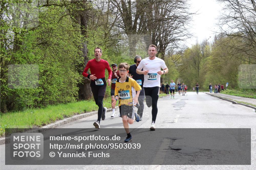12.04.2026 - 45. Internationalen Wilhelmsburger Insellauf Yannick Fuchs http://msf.ph/oto/9503039 12.04.2026 12:47:59 Laufen 3160, 4375, 4891, 191, 2937 meine-sportfotos.de