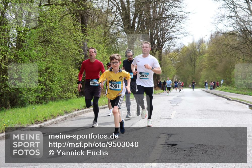 12.04.2026 - 45. Internationalen Wilhelmsburger Insellauf Yannick Fuchs http://msf.ph/oto/9503040 12.04.2026 12:47:59 Laufen 3160, 4891, 1, 2937 meine-sportfotos.de