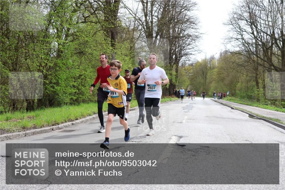 12.04.2026 - 45. Internationalen Wilhelmsburger Insellauf Yannick Fuchs http://msf.ph/oto/9503042 12.04.2026 12:48:00 Laufen 316, 891, 75, 2937 meine-sportfotos.de