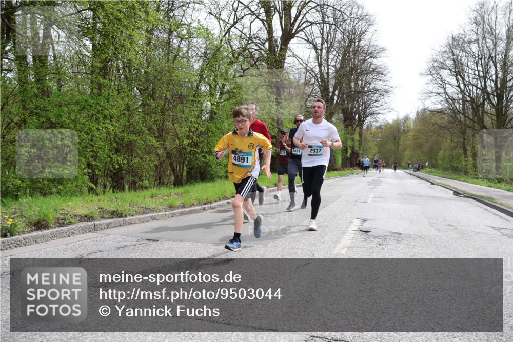 12.04.2026 - 45. Internationalen Wilhelmsburger Insellauf Yannick Fuchs http://msf.ph/oto/9503044 12.04.2026 12:48:00 Laufen 4891, 1375, 2491, 2937 meine-sportfotos.de