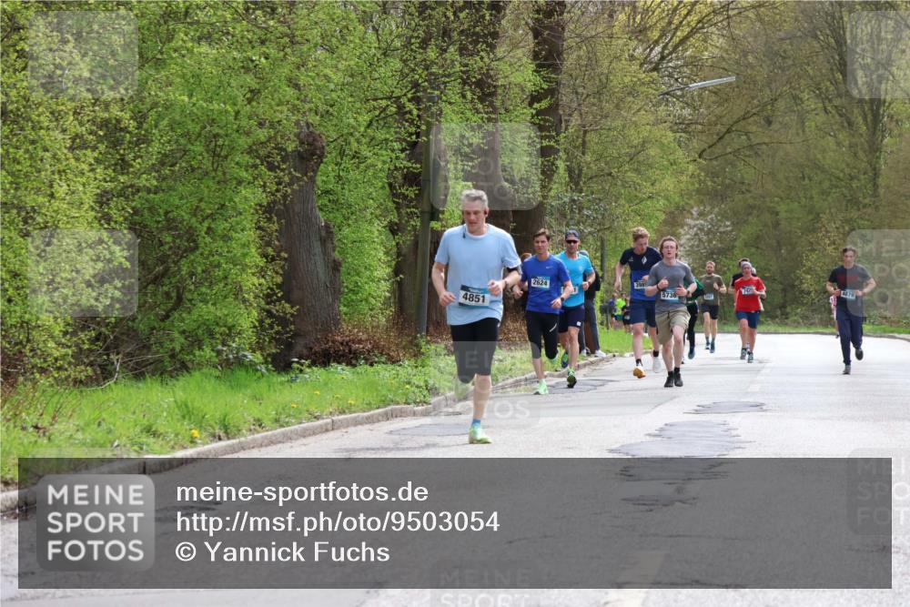 12.04.2026 - 45. Internationalen Wilhelmsburger Insellauf Yannick Fuchs http://msf.ph/oto/9503054 12.04.2026 12:48:03 Laufen 4851, 2624, 5736 meine-sportfotos.de